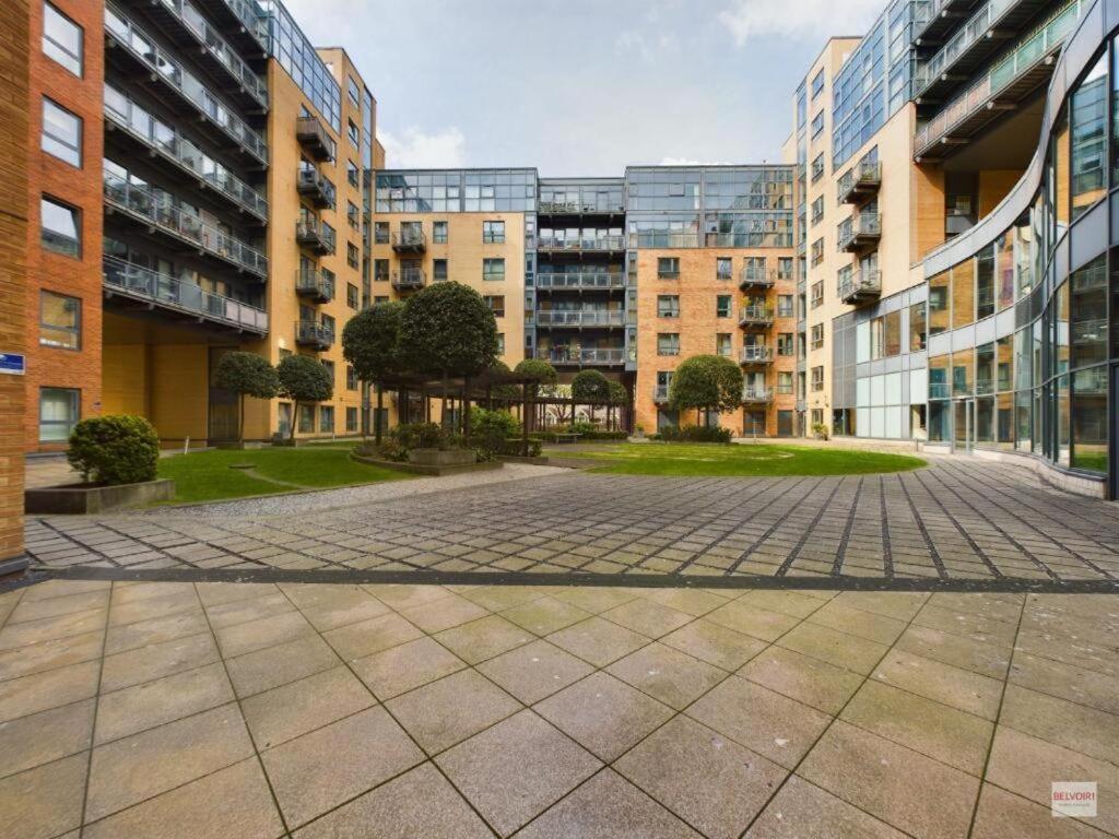 City Apartment In Great Location With A Balcony & Parking Possible - West One Sheffield Exterior foto